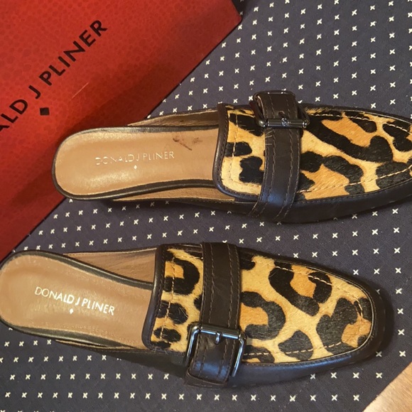 Donald J Pliner 7.5 - Picture 2 of 5